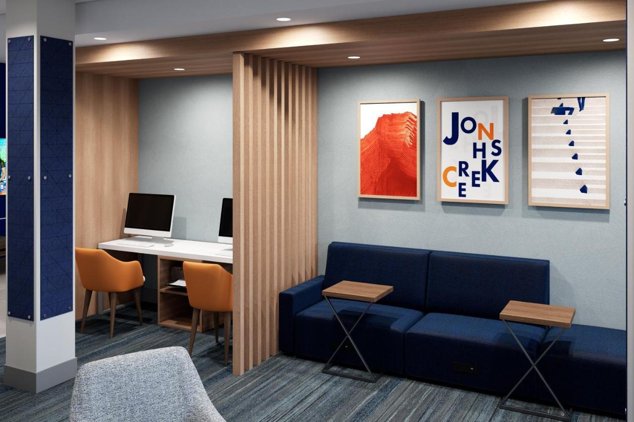 Holiday Inn Express & Suites Charlottesville By Ihg Екстер'єр фото