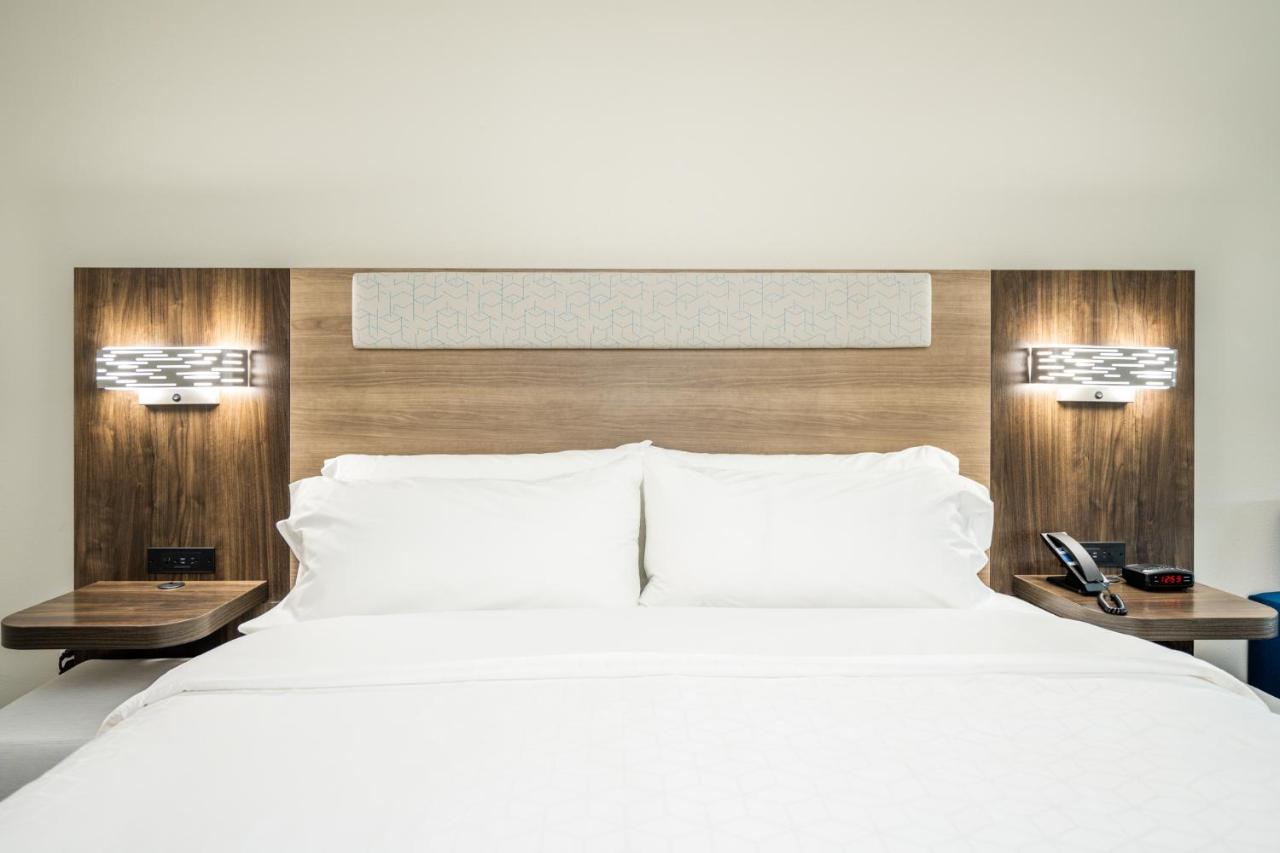 Holiday Inn Express & Suites Charlottesville By Ihg Екстер'єр фото