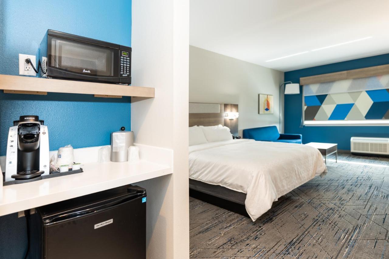 Holiday Inn Express & Suites Charlottesville By Ihg Екстер'єр фото