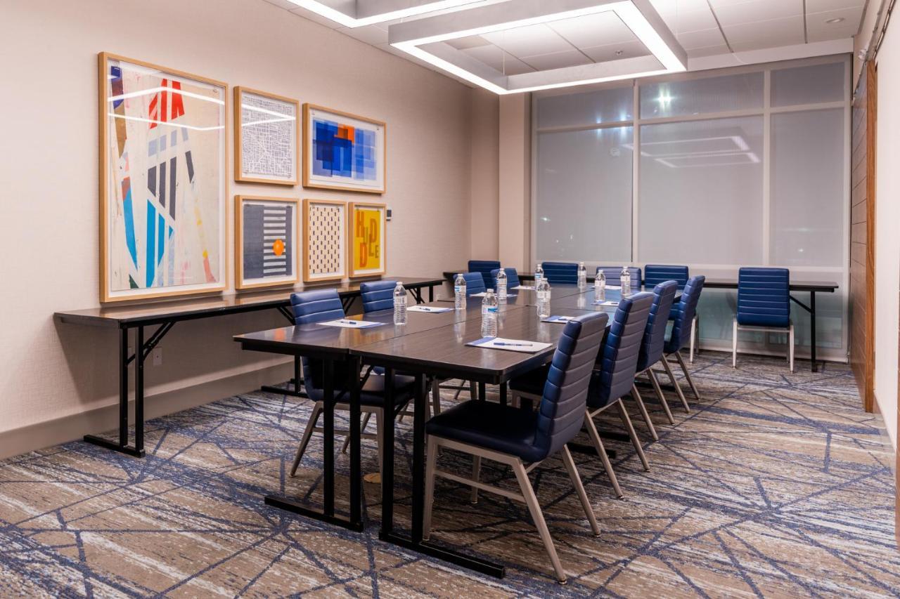 Holiday Inn Express & Suites Charlottesville By Ihg Екстер'єр фото