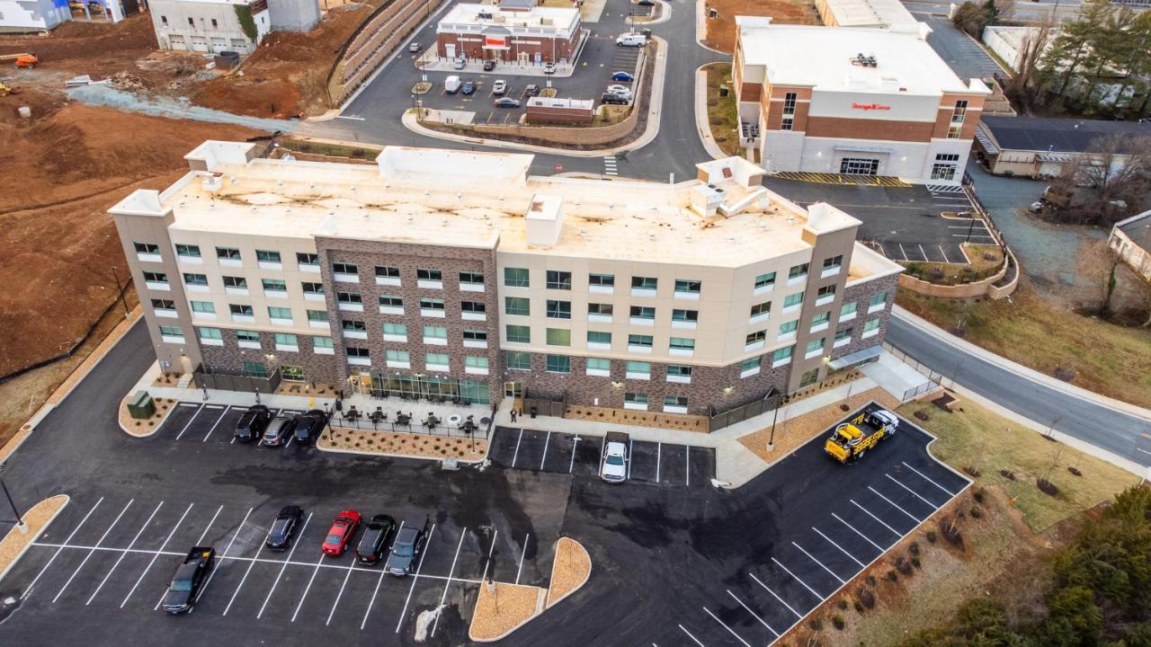 Holiday Inn Express & Suites Charlottesville By Ihg Екстер'єр фото