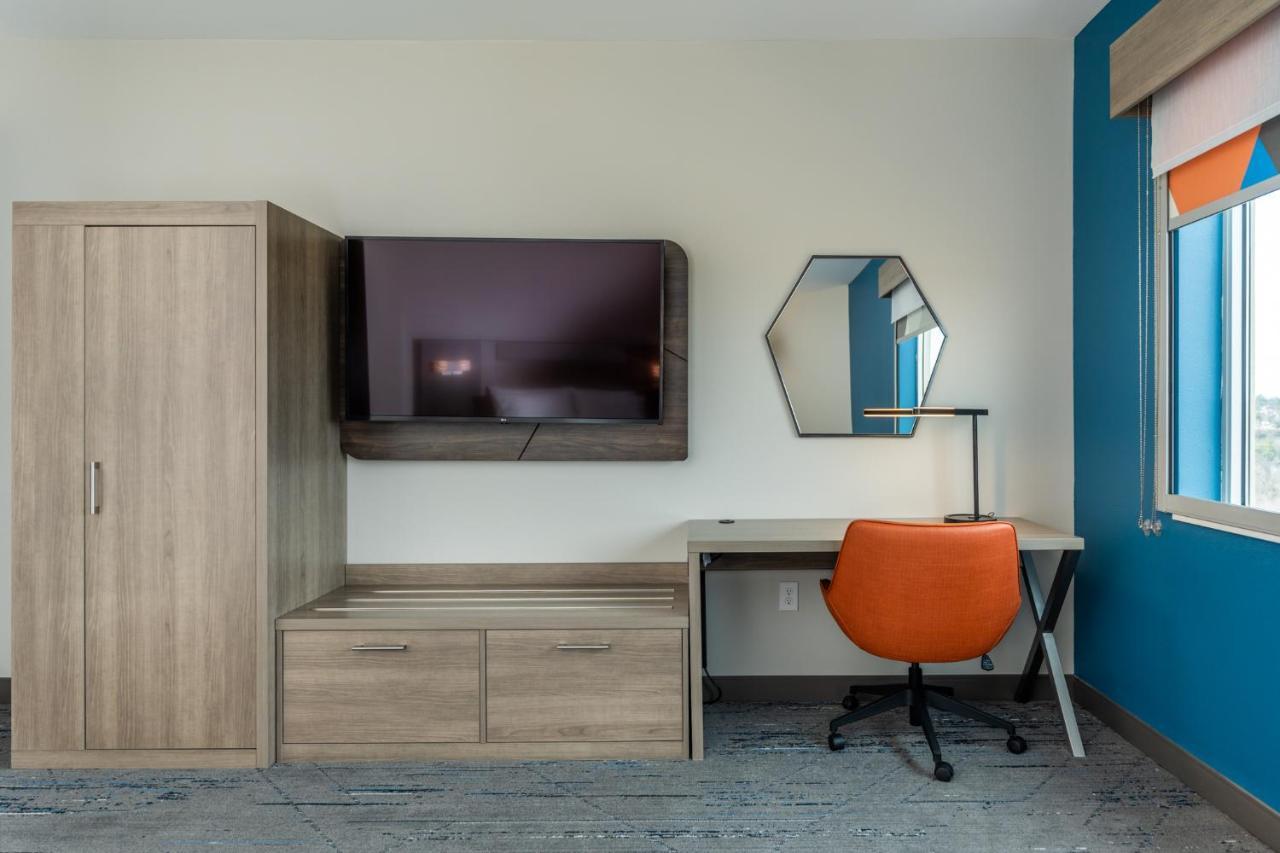 Holiday Inn Express & Suites Charlottesville By Ihg Екстер'єр фото